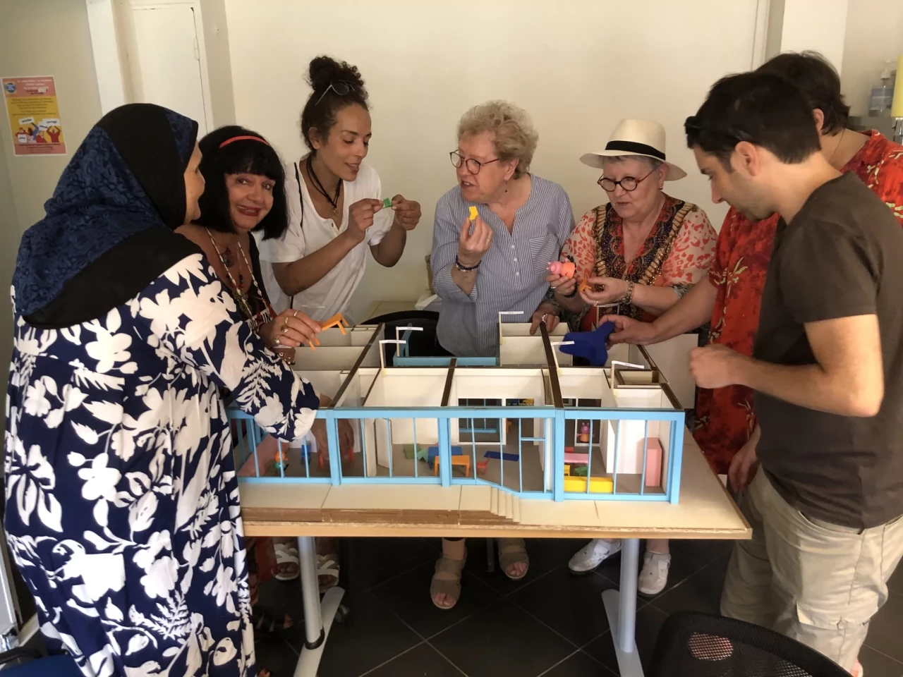 photo de maquette ateliers de concertation losange architectes centre de santé du blosne